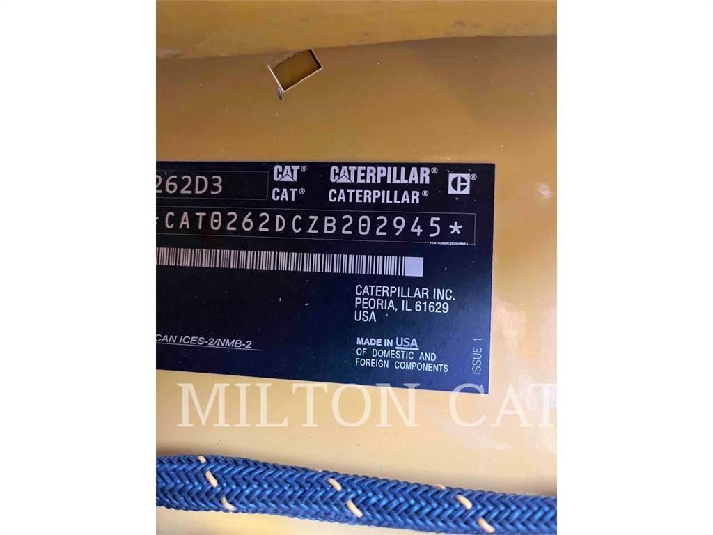 CAT 262D3 لوادر انزلاقية التوجيه