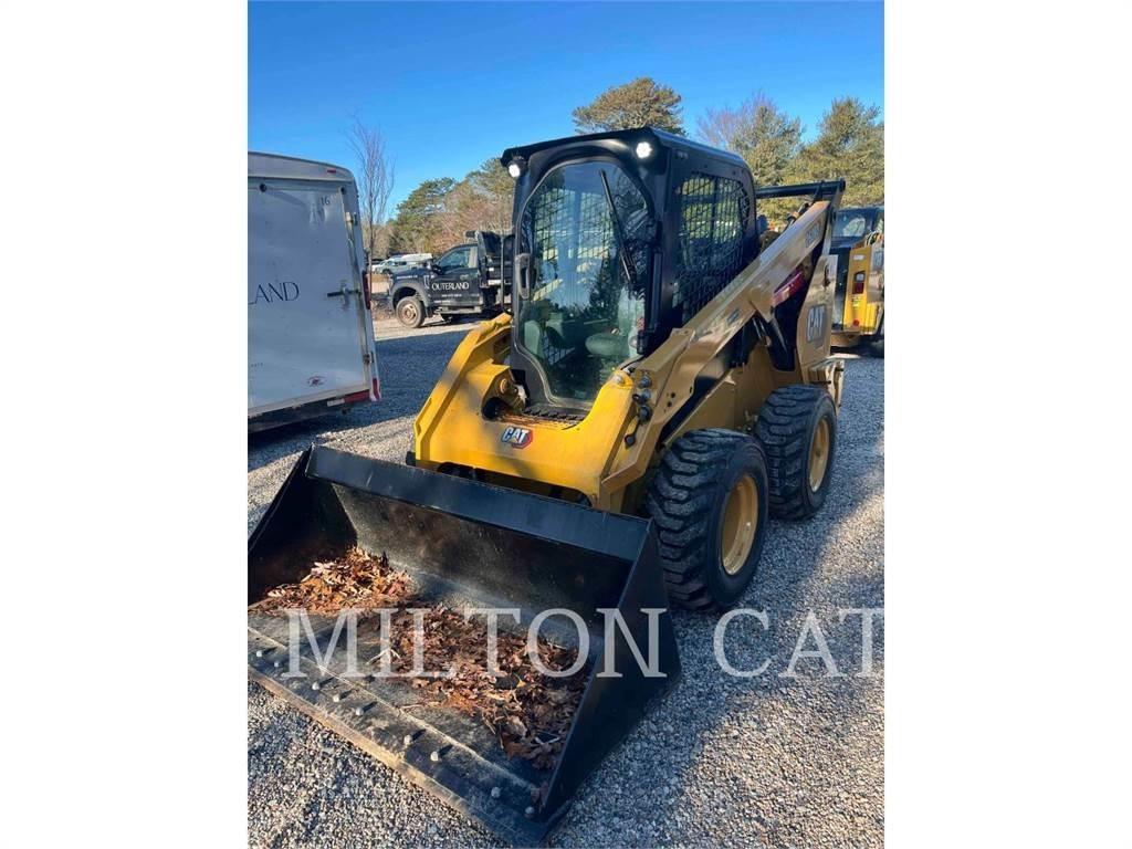 CAT 262D3 لوادر انزلاقية التوجيه