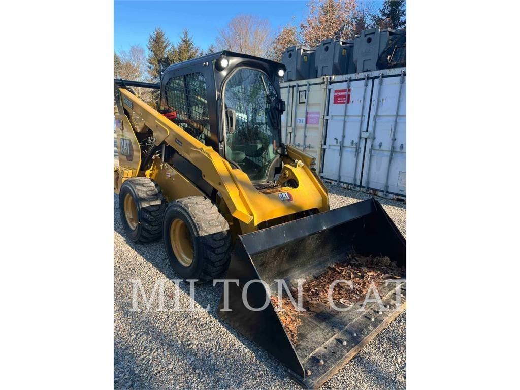 CAT 262D3 لوادر انزلاقية التوجيه