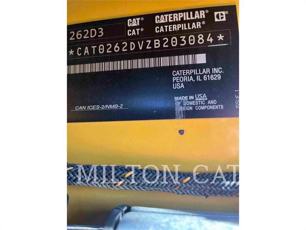 CAT 262D3 لوادر انزلاقية التوجيه
