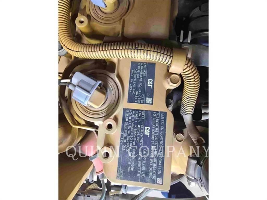 CAT 262D3 لوادر انزلاقية التوجيه