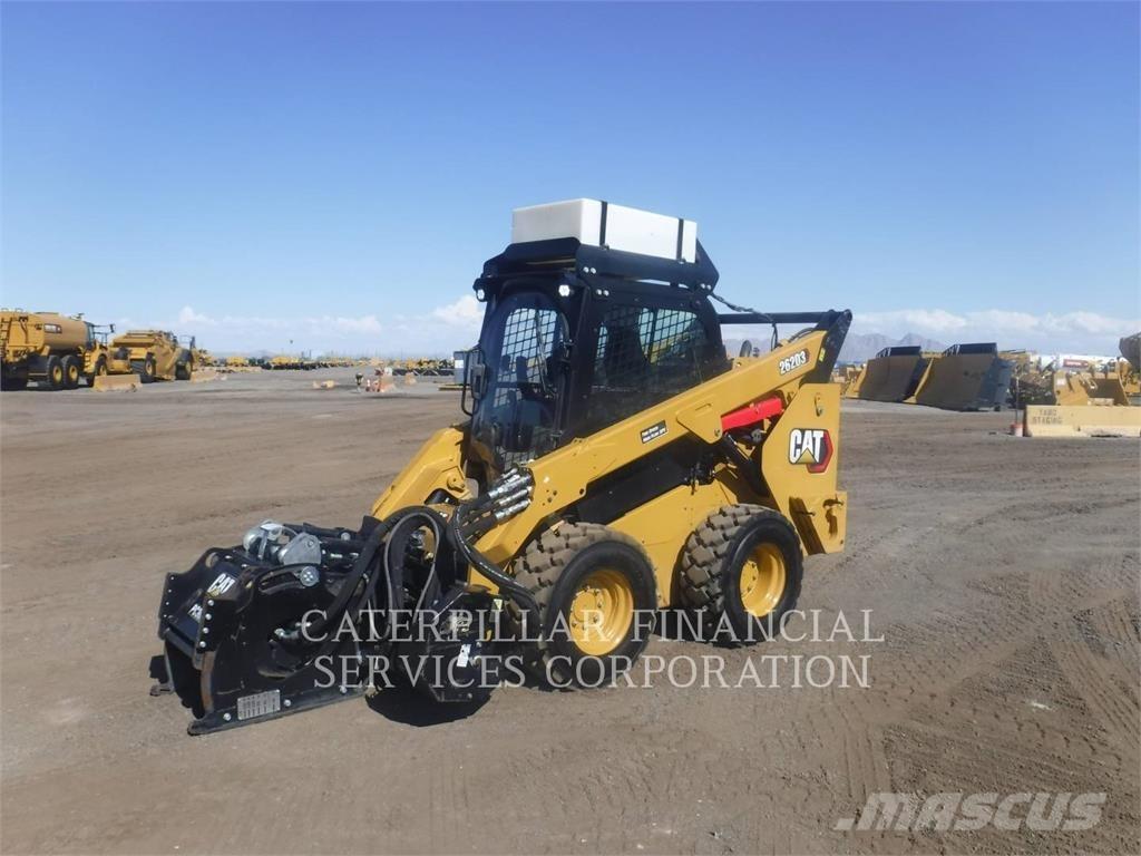 CAT 262D3 لوادر انزلاقية التوجيه