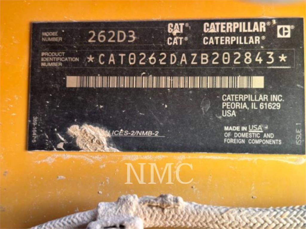 CAT 262D3 لوادر انزلاقية التوجيه