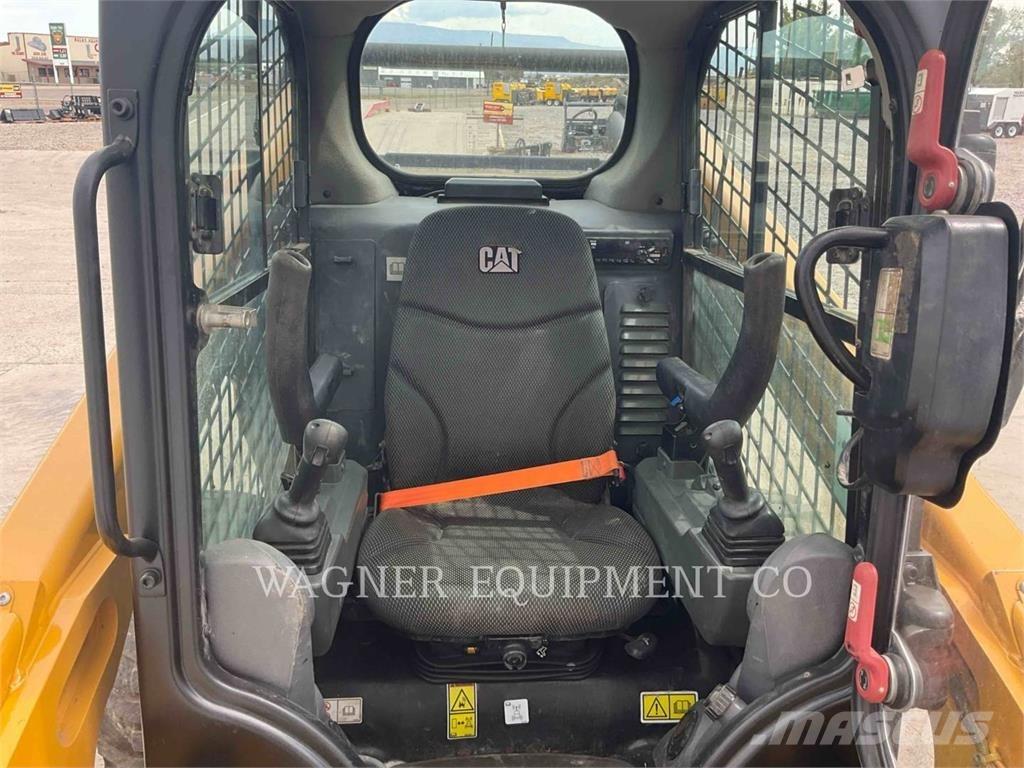 CAT 262D3 لوادر انزلاقية التوجيه
