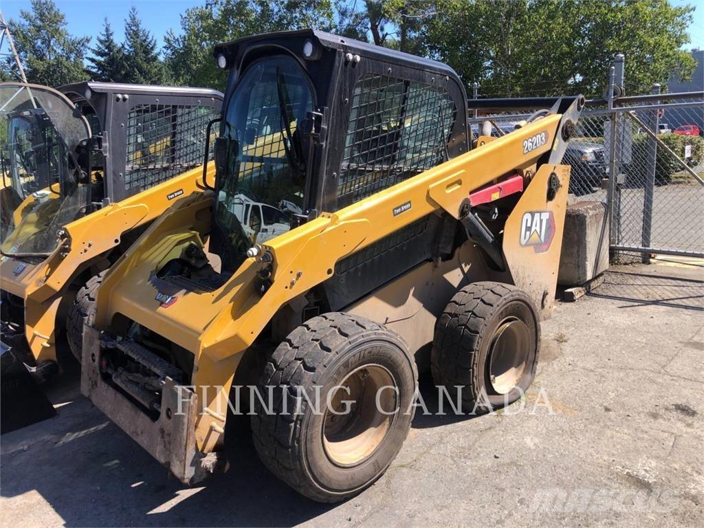 CAT 262D3 لوادر انزلاقية التوجيه