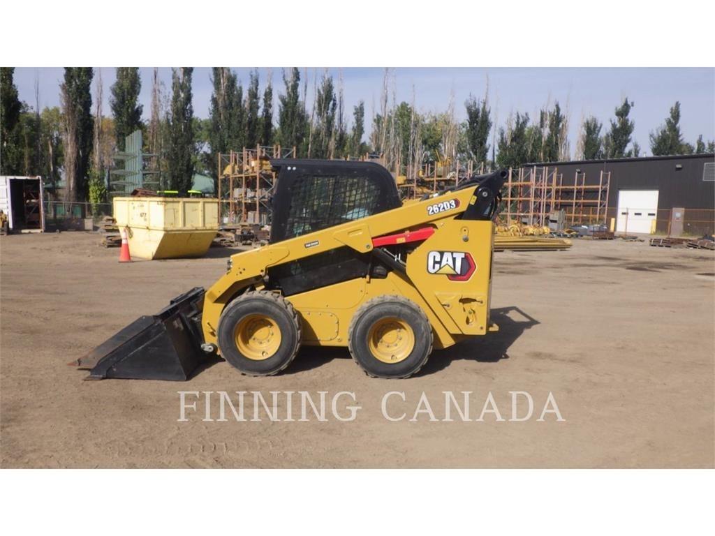 CAT 262D3 لوادر انزلاقية التوجيه