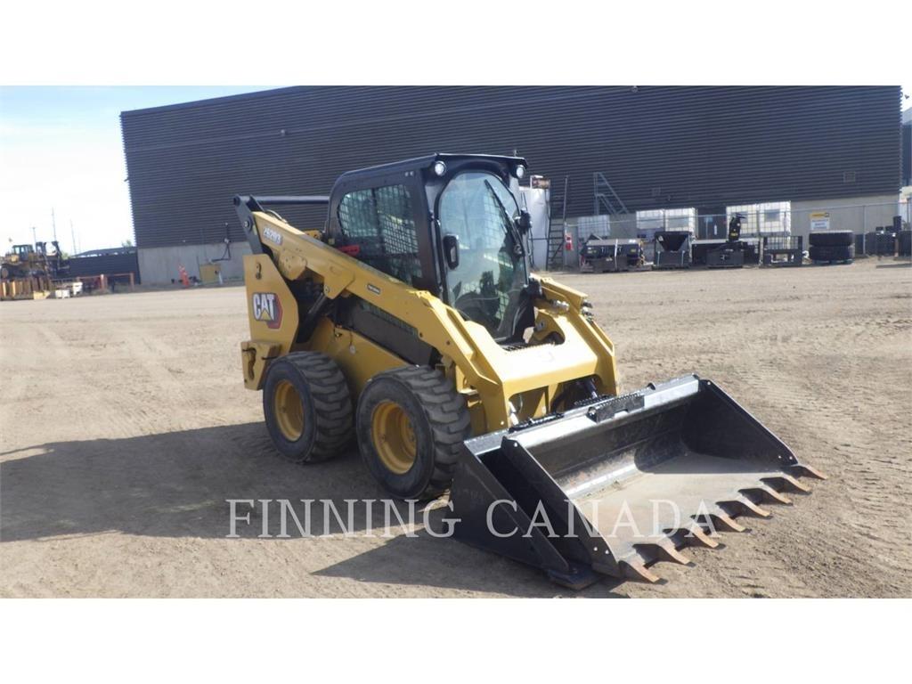 CAT 262D3 لوادر انزلاقية التوجيه