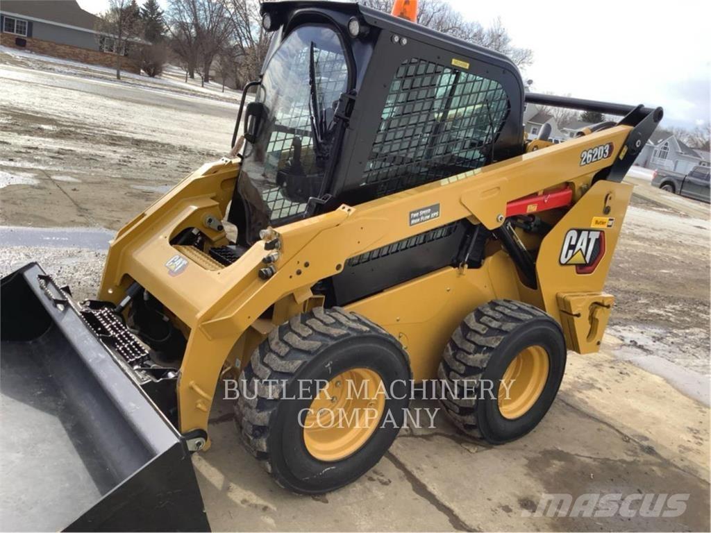 CAT 262D3 لوادر انزلاقية التوجيه