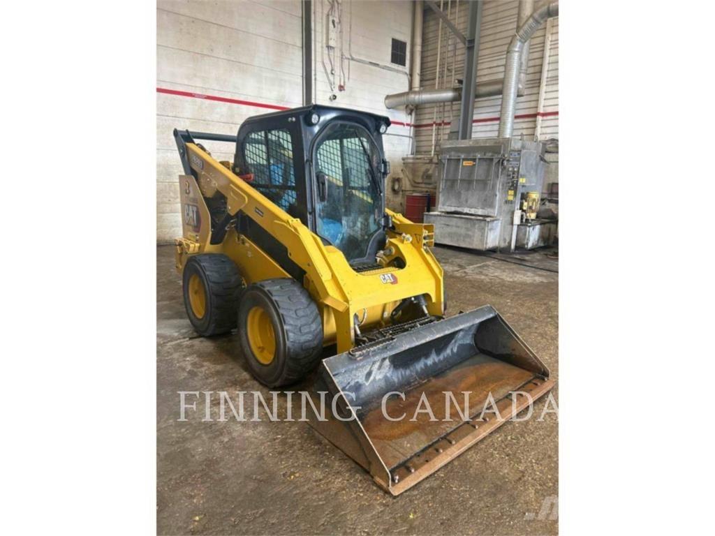 CAT 262D3 لوادر انزلاقية التوجيه