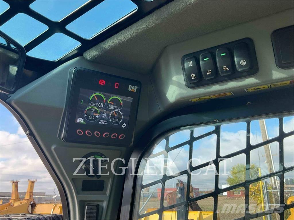 CAT 262D3 لوادر انزلاقية التوجيه