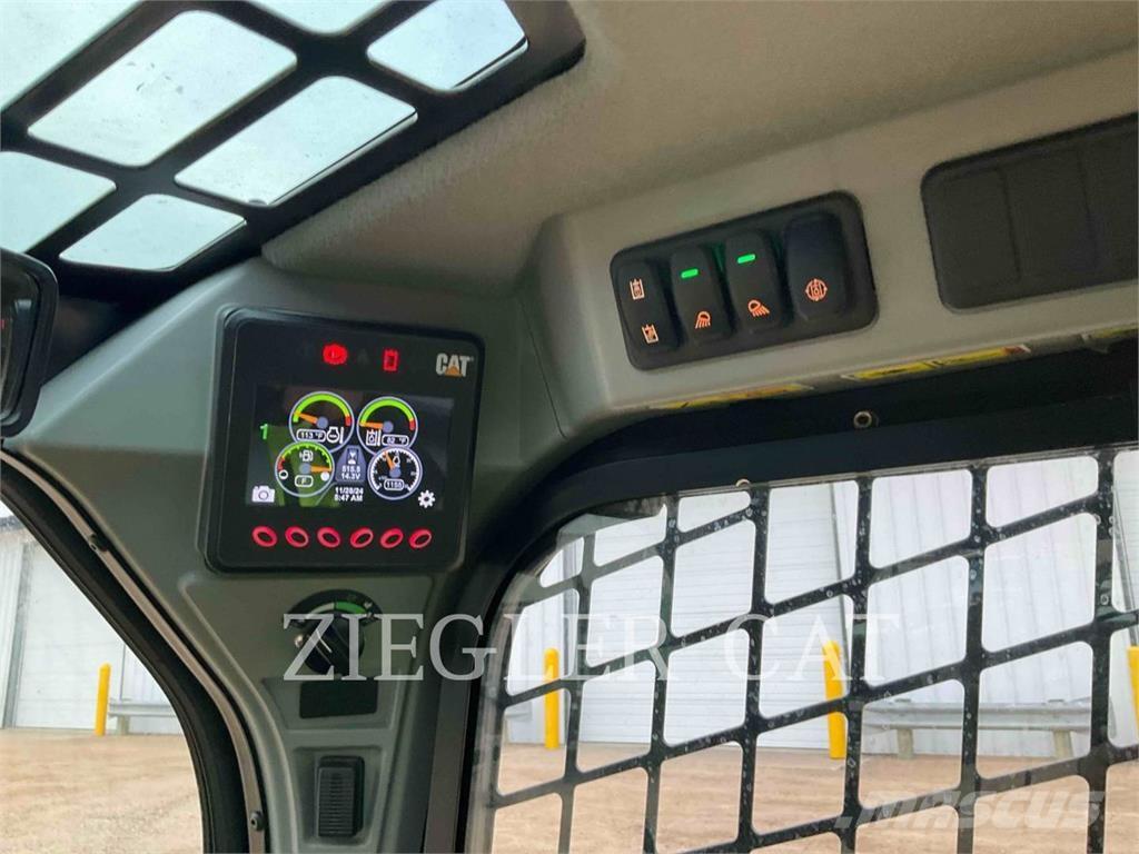 CAT 262D3 لوادر انزلاقية التوجيه