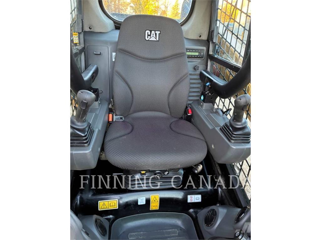 CAT 262D3 لوادر انزلاقية التوجيه