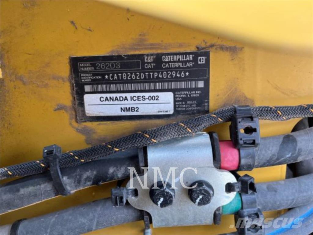 CAT 262D3 لوادر انزلاقية التوجيه