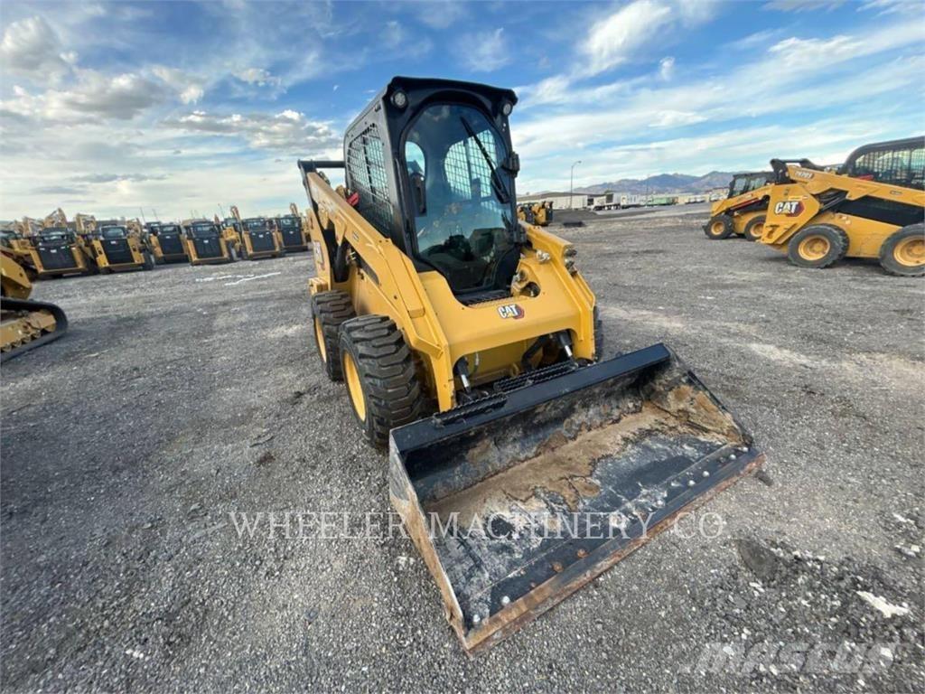 CAT 262D3 C3H2 لوادر انزلاقية التوجيه