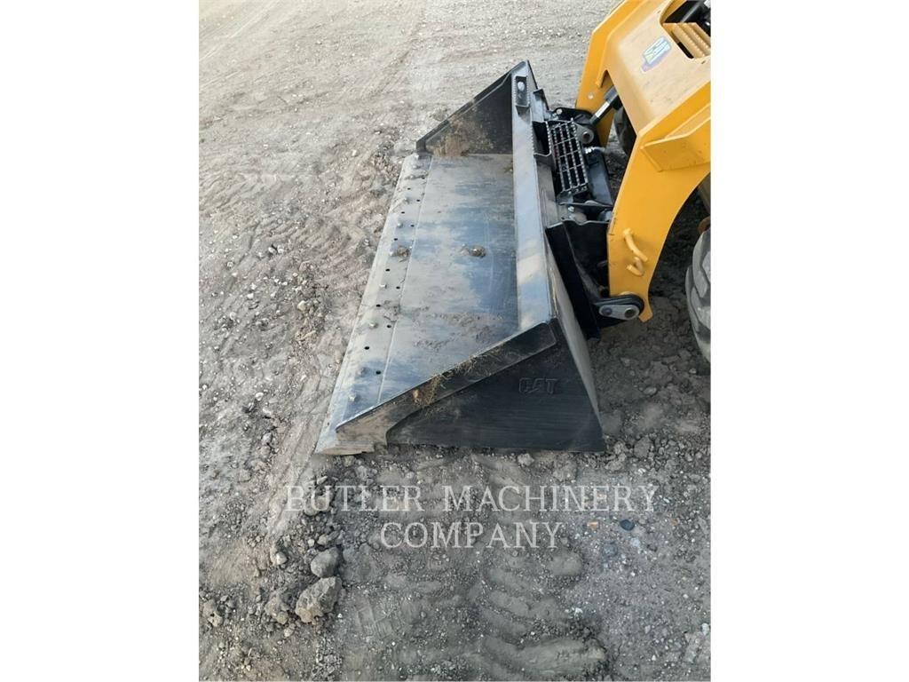 CAT 262D3 C3H2 لوادر انزلاقية التوجيه