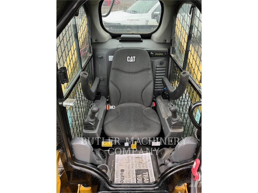 CAT 262D3 C3H2 لوادر انزلاقية التوجيه