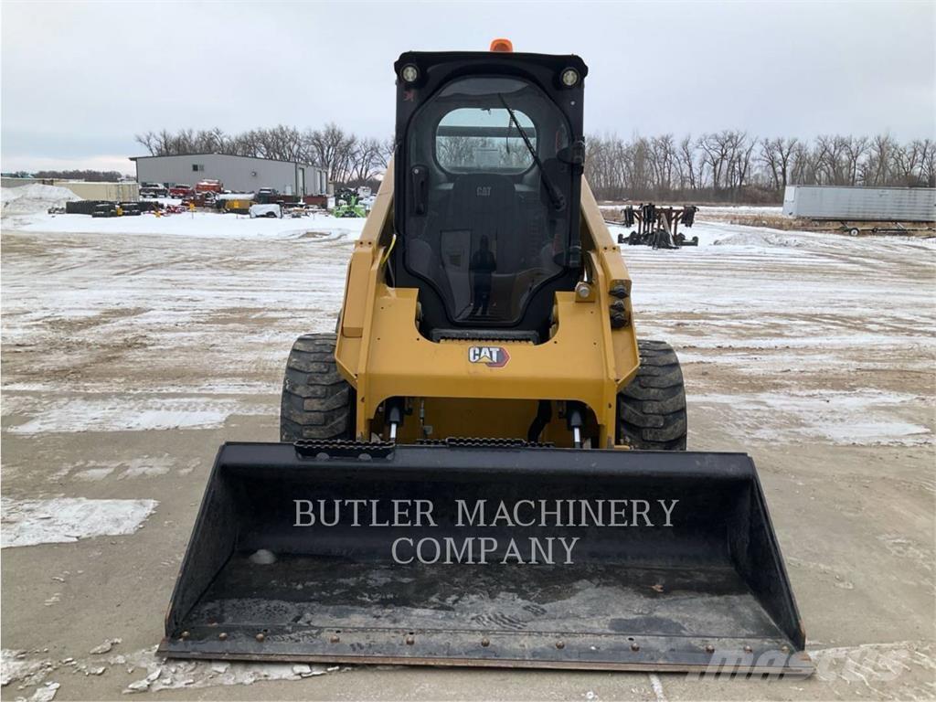 CAT 262D3 C3H3 لوادر انزلاقية التوجيه