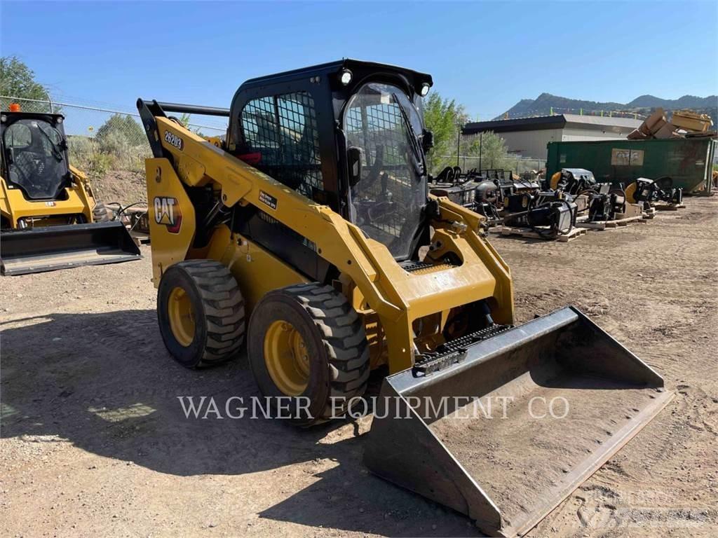 CAT 262D3 HF لوادر انزلاقية التوجيه