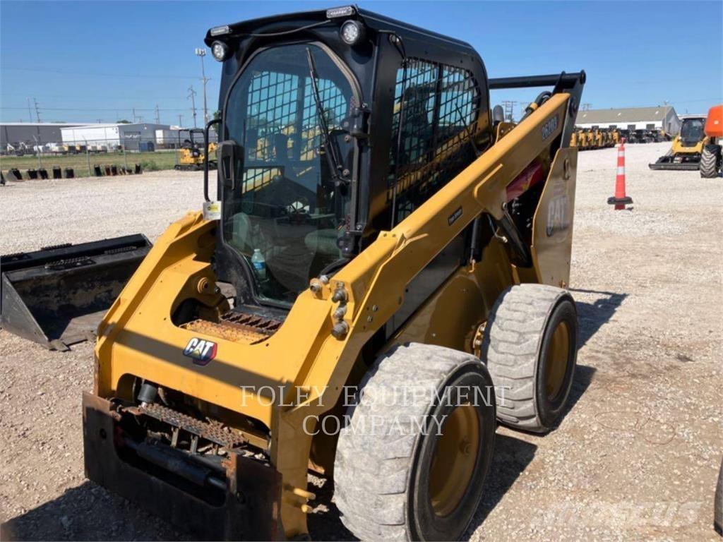 CAT 262D3STD2C لوادر انزلاقية التوجيه