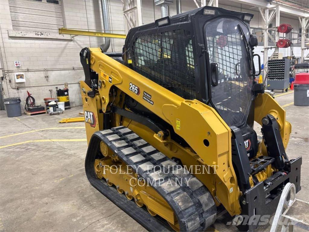 CAT 26505SC لوادر انزلاقية التوجيه