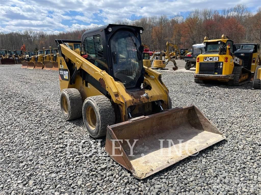CAT 272D لوادر انزلاقية التوجيه