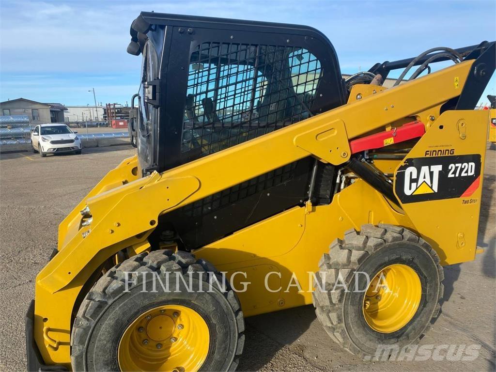 CAT 272D لوادر انزلاقية التوجيه