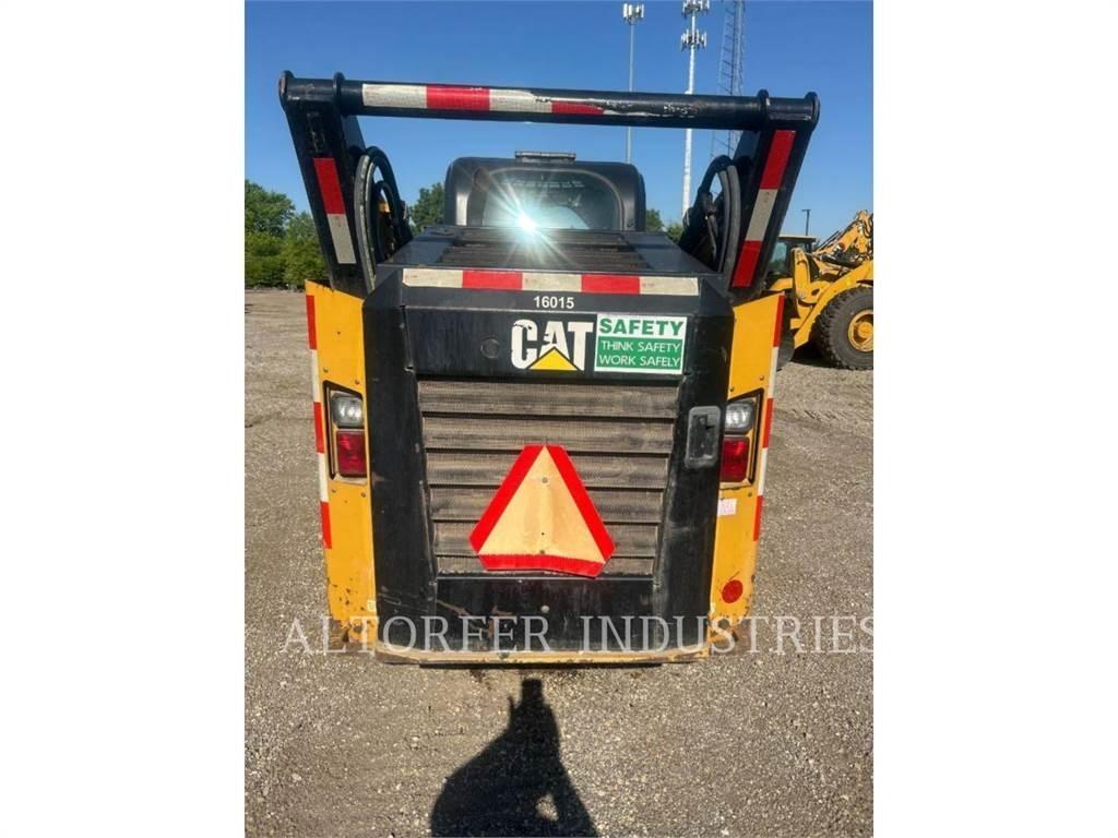 CAT 272D2 لوادر انزلاقية التوجيه