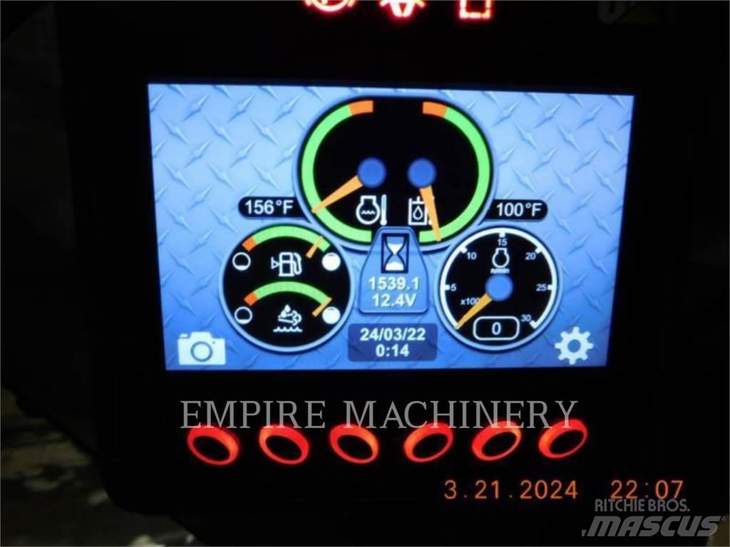 CAT 272D2 XHP لوادر انزلاقية التوجيه