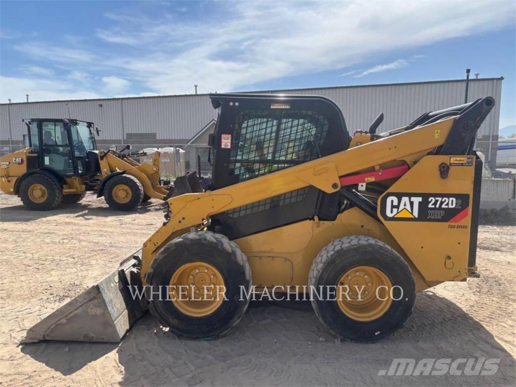 CAT 272D2C3XHP لوادر انزلاقية التوجيه