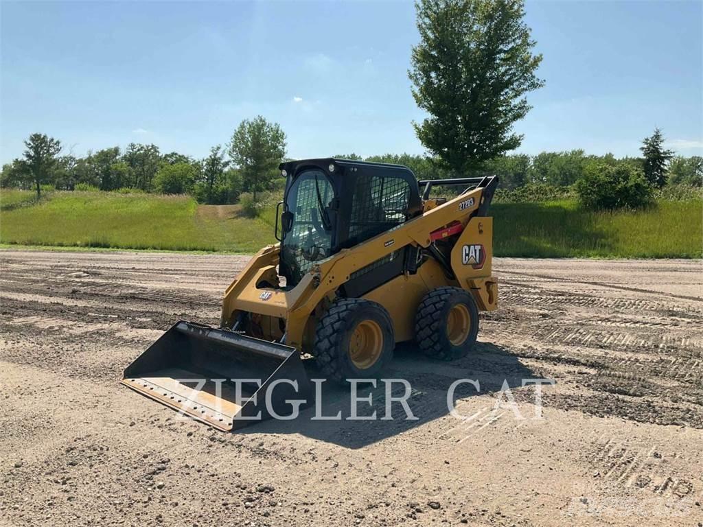 CAT 272D3 لوادر انزلاقية التوجيه