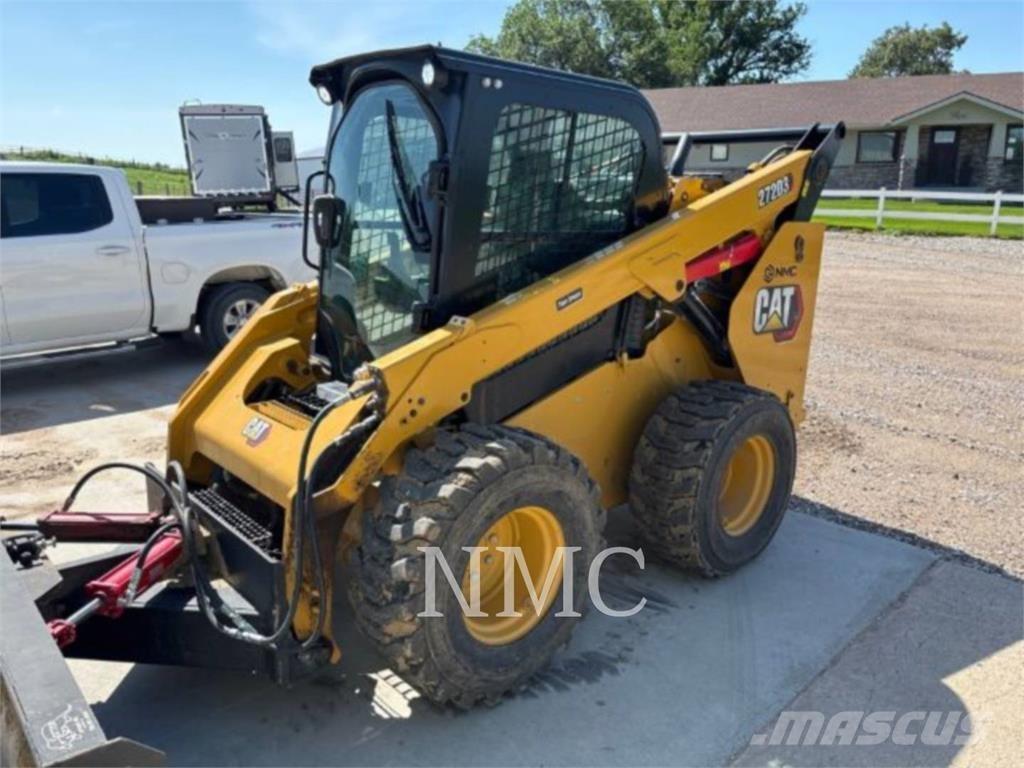 CAT 272D3 لوادر انزلاقية التوجيه