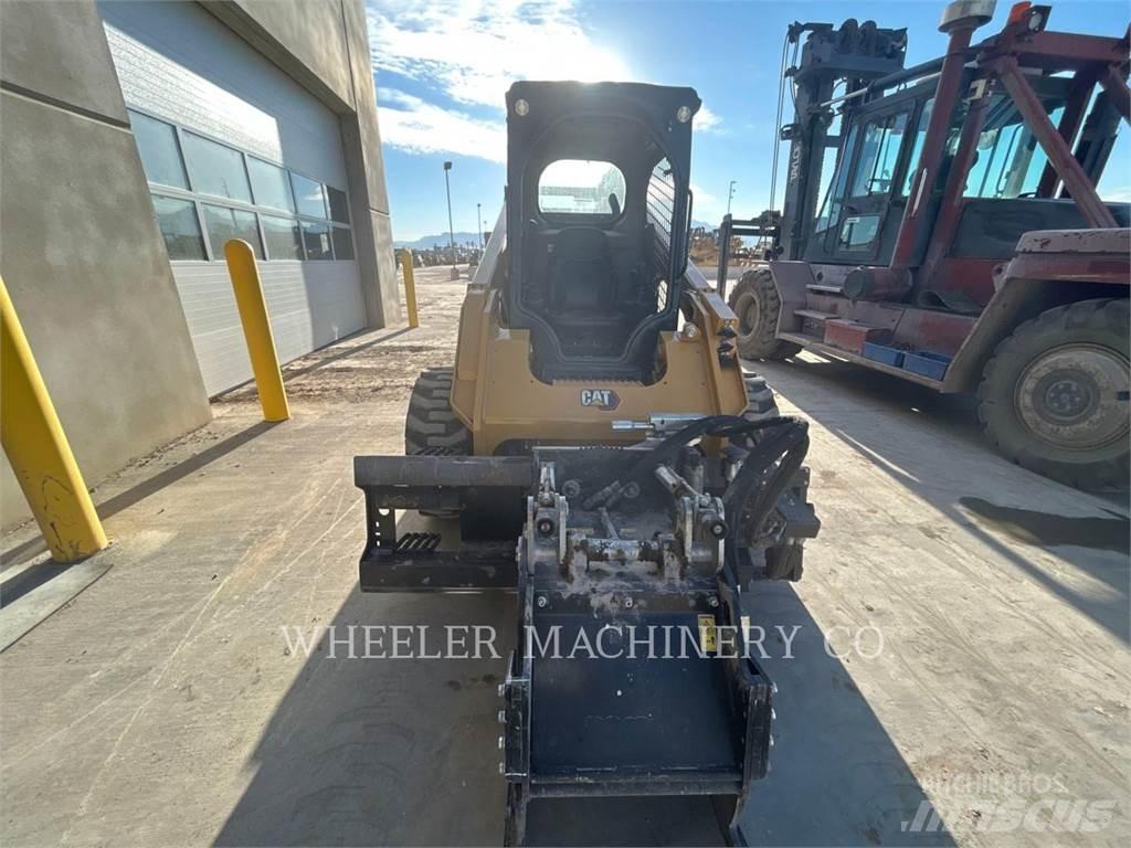 CAT 272D3 C1H2 لوادر انزلاقية التوجيه