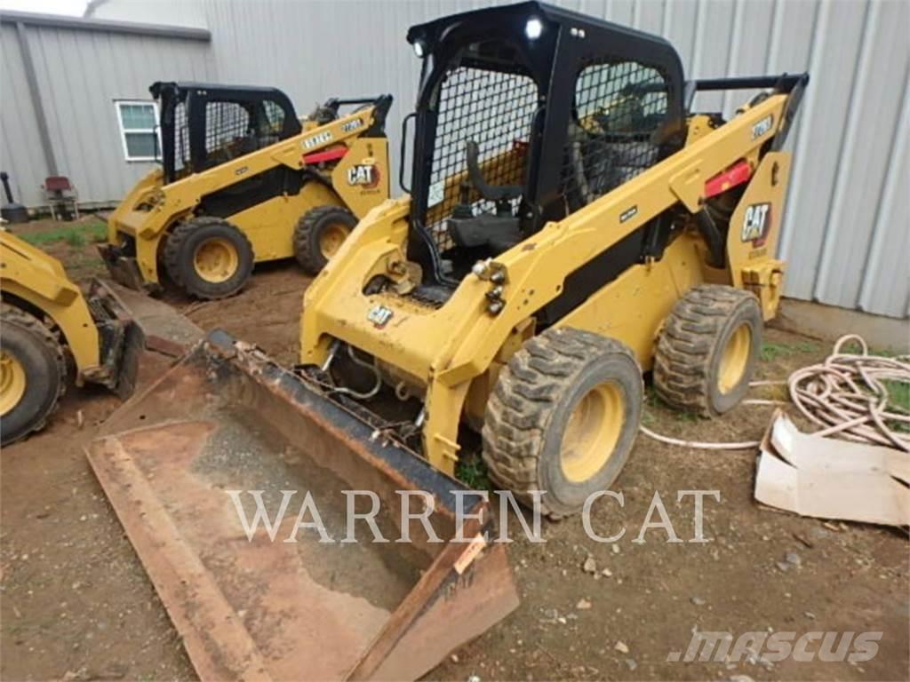 CAT 272D3 C1H2 لوادر انزلاقية التوجيه
