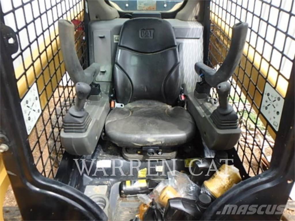CAT 272D3 C1H2 لوادر انزلاقية التوجيه
