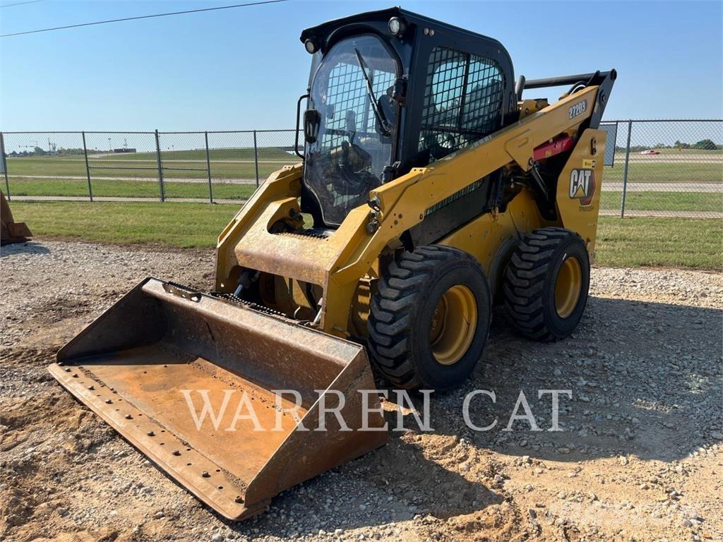 CAT 272D3 C3H1 لوادر انزلاقية التوجيه