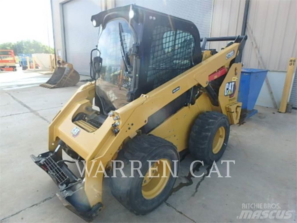 CAT 272D3 C3H2 لوادر انزلاقية التوجيه