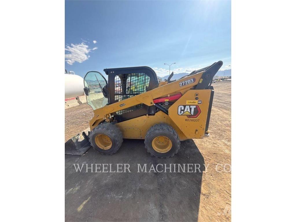CAT 272D3 C3H2 لوادر انزلاقية التوجيه