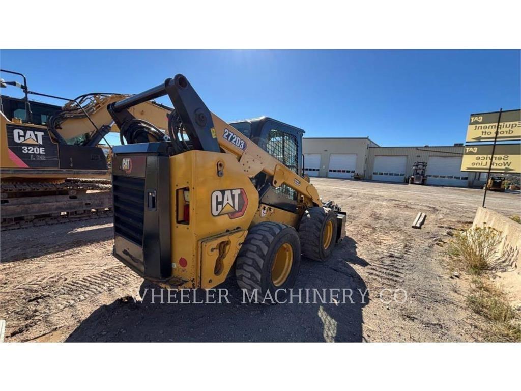 CAT 272D3 C3HF لوادر انزلاقية التوجيه