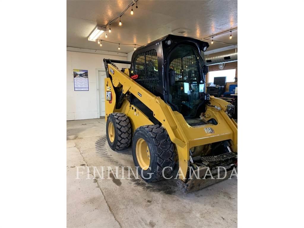CAT 272D3 XE لوادر انزلاقية التوجيه