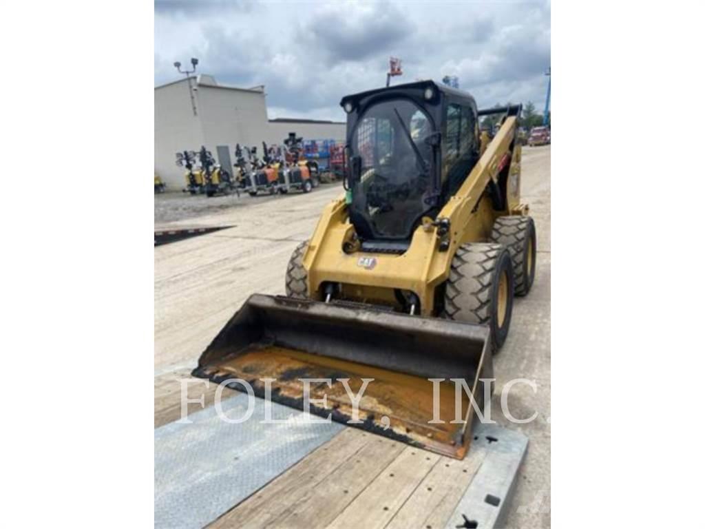 CAT 272D3XE لوادر انزلاقية التوجيه