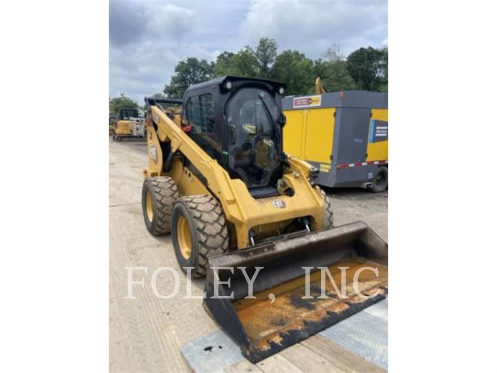 CAT 272D3XE لوادر انزلاقية التوجيه