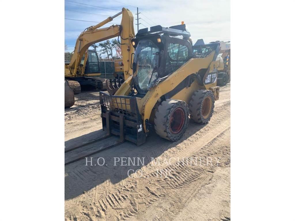 CAT 272DXHP لوادر انزلاقية التوجيه