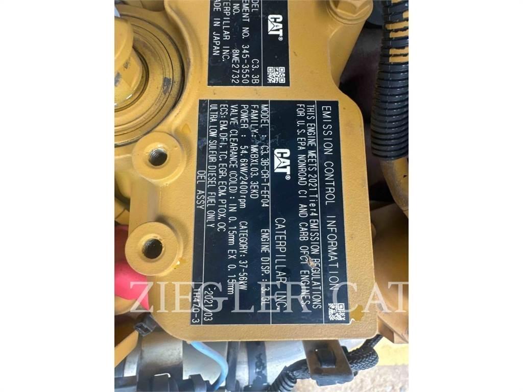 CAT 279D لوادر زحافة