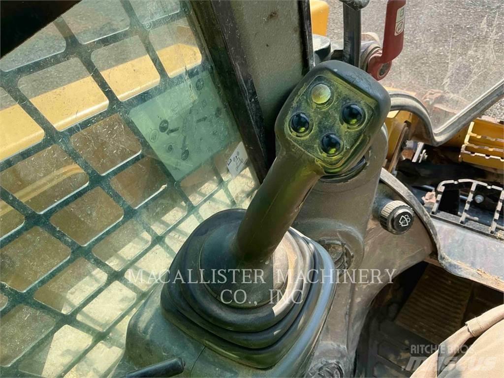 CAT 279D لوادر زحافة