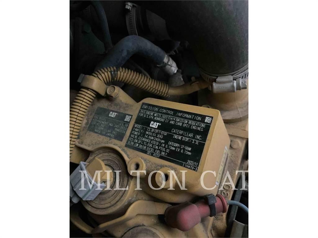 CAT 279D 3 لوادر انزلاقية التوجيه