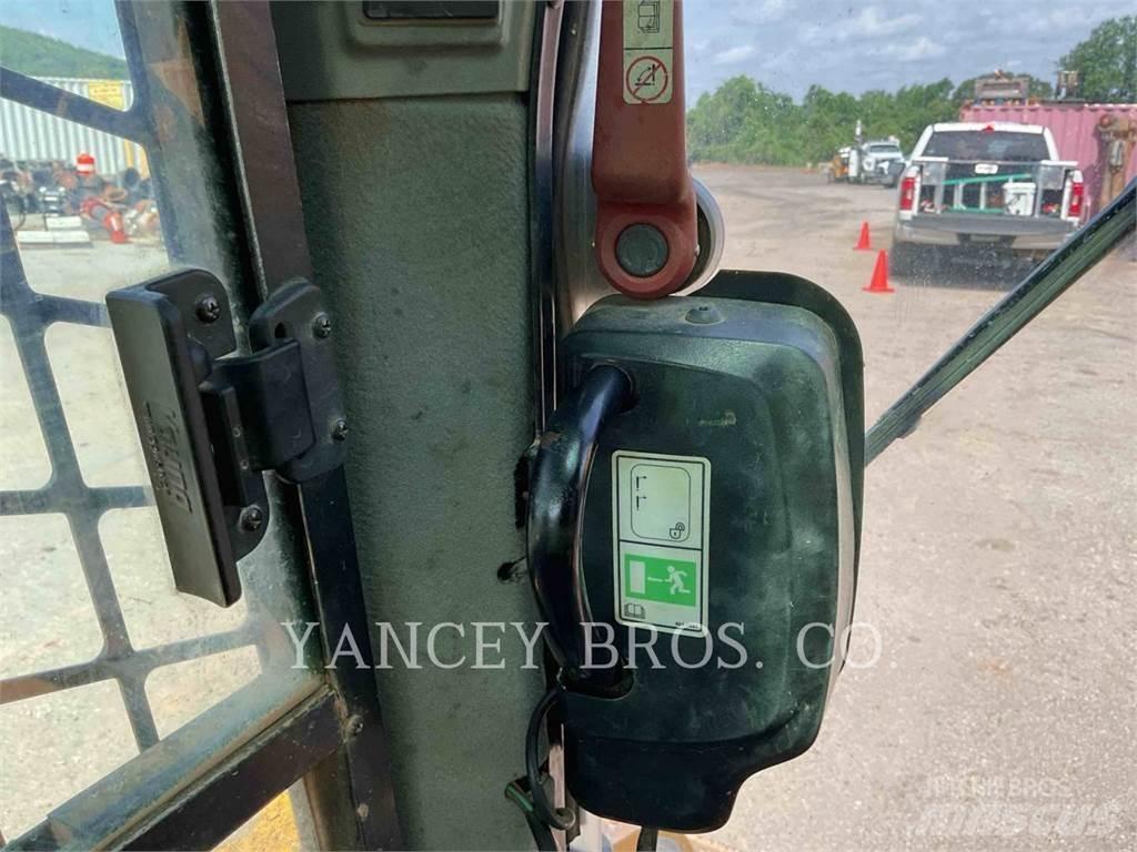 CAT 279D3 HF لوادر انزلاقية التوجيه