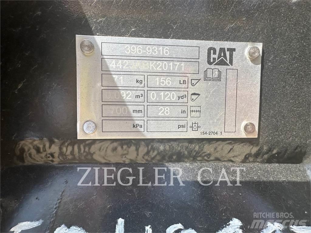 CAT 28 GP BUCKET دلاء