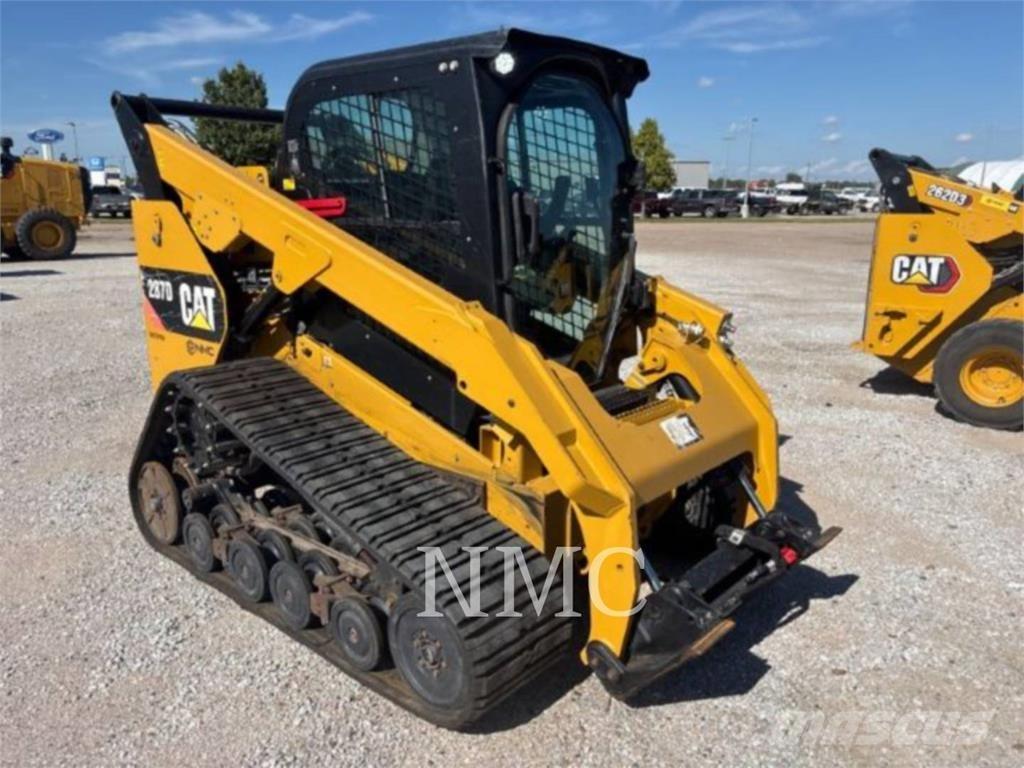 CAT 287D لوادر انزلاقية التوجيه