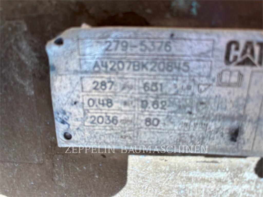 CAT 289D لوادر انزلاقية التوجيه