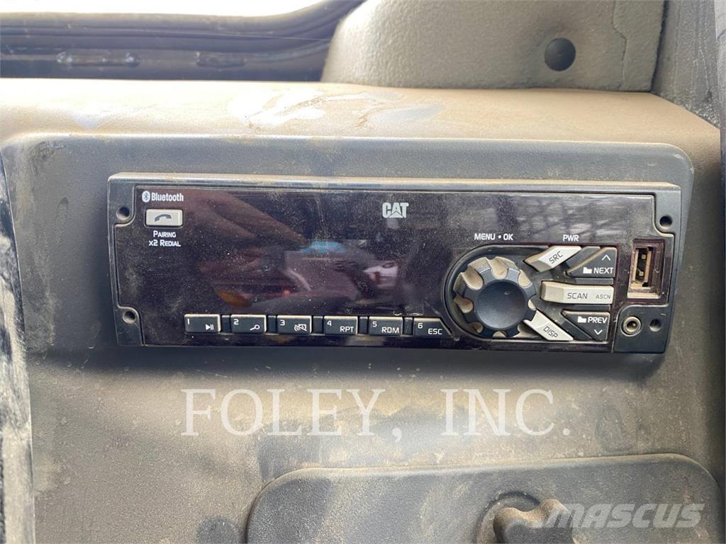 CAT 289D لوادر زحافة